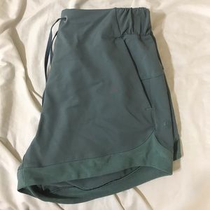 Lululemon Green Sunsetting Short *3”